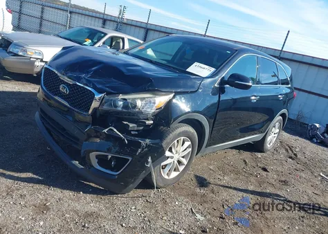 2017 Kia Sorento 2.4L L из США, поврежденный, VIN 5XYPG4A38HG325348